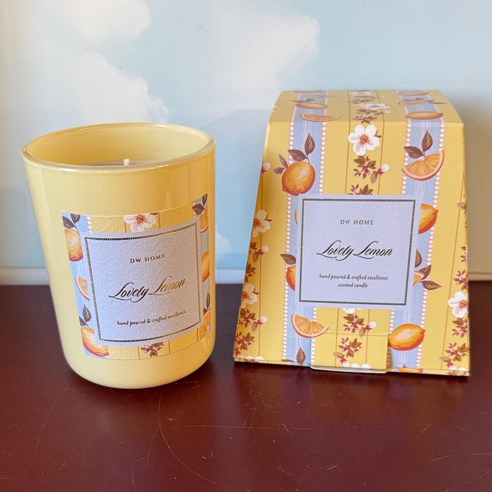 DW Home Lovely Lemon Candle - Cheerful Yellow